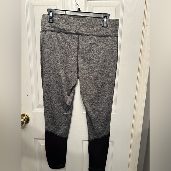 City Streets athletic leggings woman’s size large - Picture 2 of 6